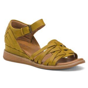 Comfortiva Marina Leather Strappy Low Wedge Sandals Citron Women's 10 M NIB $120